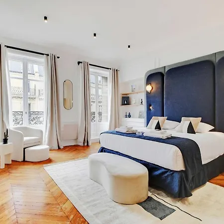 Stunning - 4br-10p - Louvre *